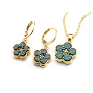 Серьги и Кулон с цепочкой "Ромашки" цвет зеленый, 44см (иск.)