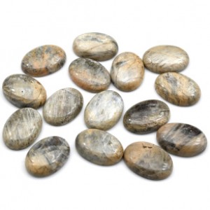 Кабошон из камня лунник овал, 18*25*5,5мм