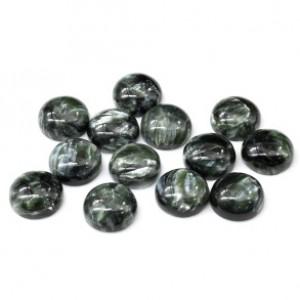Кабошон из серафинита круг, 12*12*5мм. Кабошон из серафинита круг, 12*12*5мм.