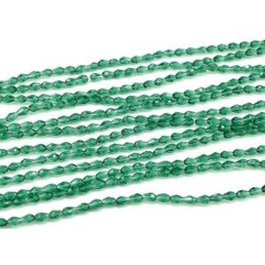 Бусины из циркона капля гр.3*5мм цвет изумрудный, 47,5см, 92 бусины (иск.)