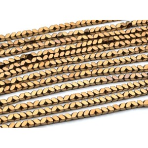 Бусины из гематита треугольные 5*4мм цвет медный, 39,5см, 96 бусин Бусины из гематита треугольные 5*4мм цвет медный, 39,5см, 96 бусин