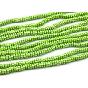 Бусины из каучука Африканские рондель 7*3мм, цвет салатовый, 40см, 118 бусин (иск.)