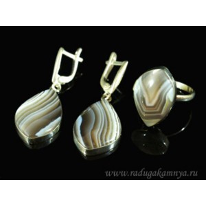 Кольцо и серьги с агатом