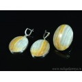 Кольцо и серьги агат переливт " Овал " Кольцо и серьги агат переливт " Овал "