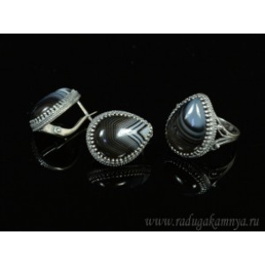 Кольцо и серьги с агатом