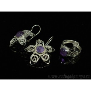 Кольцо и серьги с аметистом Кольцо и серьги с аметистом