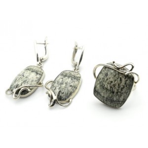 Кольцо и серьги скарн