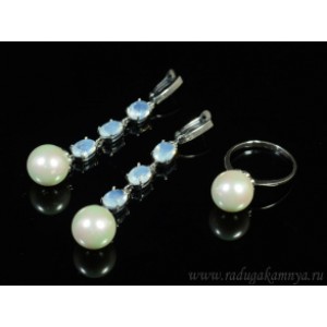 Кольцо и серьги с майоркой и лунным камнем, . (иск.) Кольцо и серьги с майоркой и лунным камнем, . (иск.)