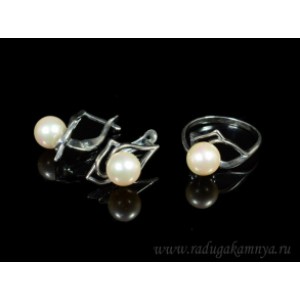 Кольцо и серьги с майоркой, цвет  крем  (иск.)