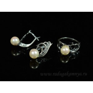 Кольцо и серьги с майоркой цвет крем  (иск.)