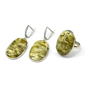 Кольцо и серьги лизардит " Овал "