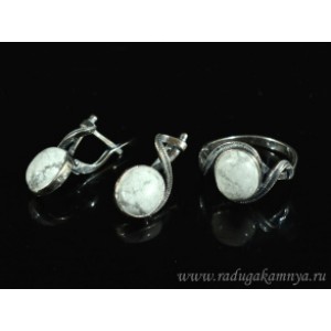 Кольцо и серьги с кахолонгом