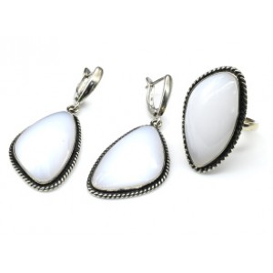 Кольцо и серьги с кахолонг " Грация "