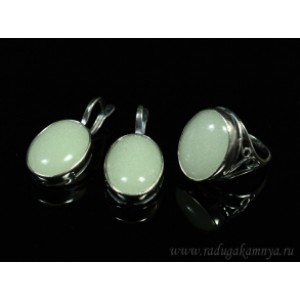 Кольцо и серьги кварц светящийся цвет зеленый Кольцо и серьги кварц светящийся цвет зеленый