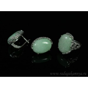 Кольцо и серьги с кварцем (имитация нефрита) Кольцо и серьги с кварцем (имитация нефрита)