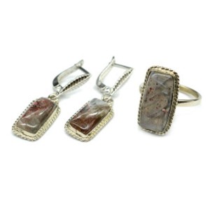 Кольцо и серьги солнечный камень