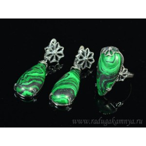 Кольцо и серьги с малахитом (имитация) (иск.) Кольцо и серьги с малахитом (имитация) (иск.)