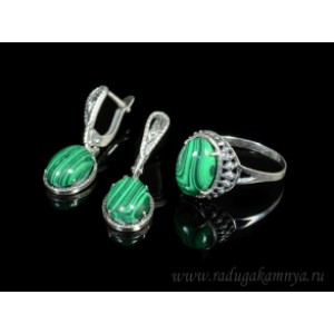 Кольцо и серьги с малахитом (имитация) (иск.) Кольцо и серьги с малахитом (имитация) (иск.)