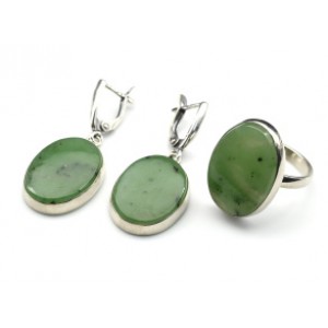 Кольцо и серьги с нефритом "Овал"