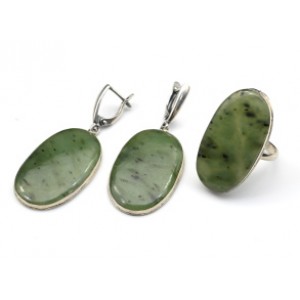 Кольцо и серьги нефрит "Овал"