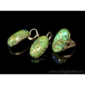 Кольцо и серьги с опалом искусственным, цвет зеленый  (иск.)