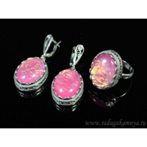 Кольцо и серьги с опалом искусственным, цвет фуксия (иск.) Кольцо и серьги с опалом искусственным, цвет фуксия (иск.)