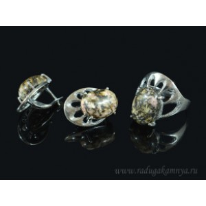 Кольцо и серьги с родонитом