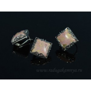 Кольцо и серьги с родонитом