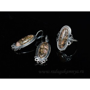 Кольцо и серьги с родонитом