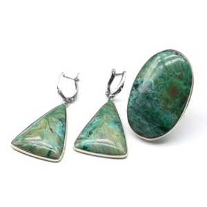 Кольцо и серьги из хризоколлы