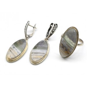 Кольцо и серьги из флюорита