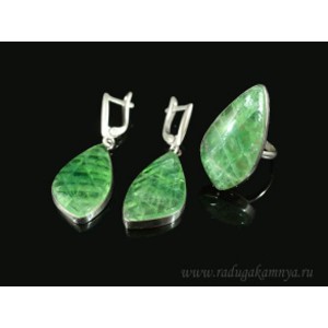 Кольцо и серьги из флюорита " Грация "