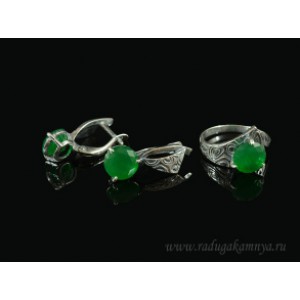 Кольцо и серьги с хризопразом (имитация) (иск.) Кольцо и серьги с хризопразом (имитация) (иск.)
