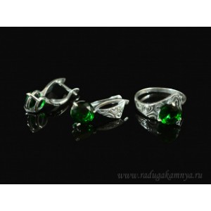 Кольцо и серьги с цирконом искусственным, цвет зеленый  (иск.)
