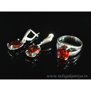 Кольцо и серьги с цирконом искусственным, цвет красный (иск.) Кольцо и серьги с цирконом искусственным, цвет красный (иск.)