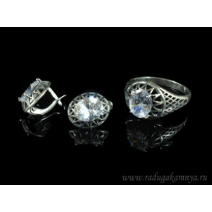 Кольцо и серьги с цирконом искусственным, цвет хрусталь (иск.) Кольцо и серьги с цирконом искусственным, цвет хрусталь (иск.)