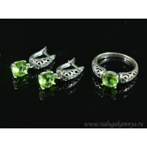 Кольцо и серьги с цирконом искусственным, цвет салатовый  (иск.)