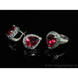 Кольцо и серьги с цирконом искусственным, цвет малиновый  (иск.)