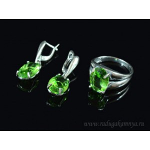 Кольцо и серьги с цирконом искусственным, цвет салатовый  (иск.)