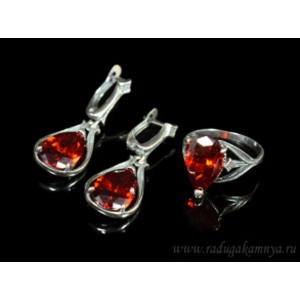 Кольцо и серьги с цирконом искусственным, цвет красный  (иск.)