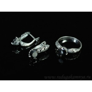 Кольцо и серьги циркон искусственный, цвет черный (иск.) Кольцо и серьги циркон искусственный, цвет черный (иск.)