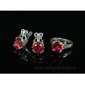 Кольцо и серьги с цирконом искусственным, цвет малиновый  (иск.)