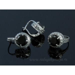 Кольцо и серьги с цирконом искусственным (иск.) Кольцо и серьги с цирконом искусственным (иск.)