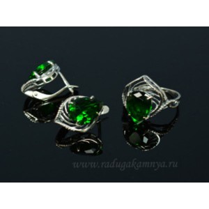 Кольцо и серьги с цирконом искусственным цвет  зеленый  (иск.)