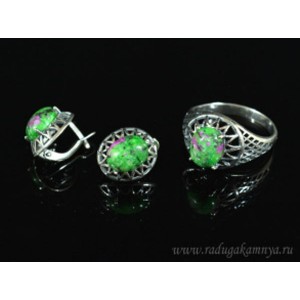 Кольцо и серьги с цоизитом .