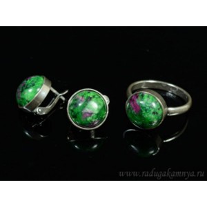 Кольцо и серьги с цоизитом