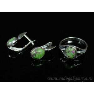 Кольцо и серьги с цоизитом