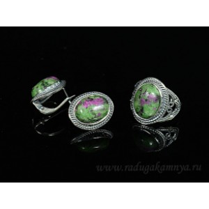 Кольцо и серьги с цоизитом