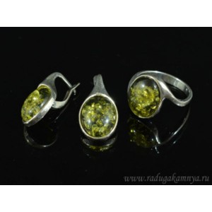 Кольцо и серьги с янтарем (имитация) . (иск.)