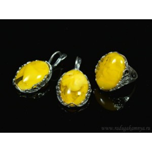 Кольцо и серьги с янтарем (имитация)  (иск.)